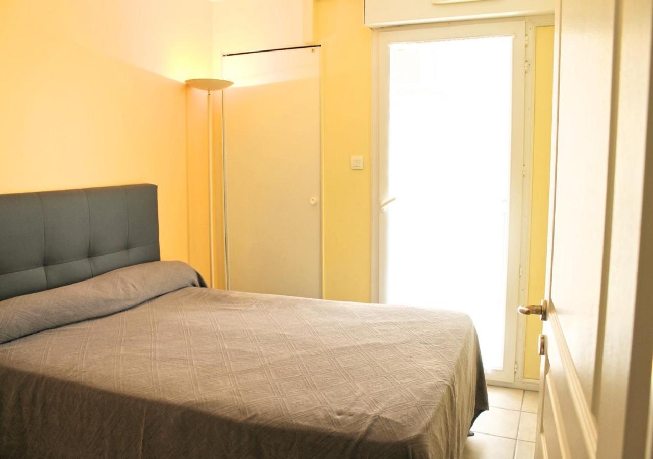 Viva Riviera Palazzio Apartment